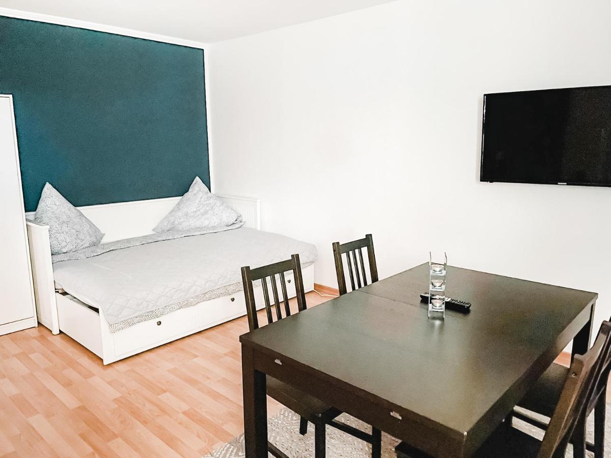 קמניץ Schoene Wohnung, Eigene Terrasse, Privater Parkplatz, Wi-Fi, Waschmaschine, 3P מראה חיצוני תמונה